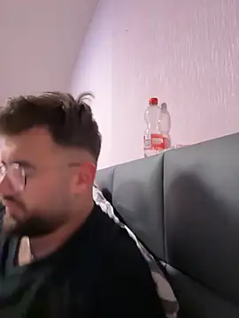 yxssxn24403 online show from 10-06-25, 03:15