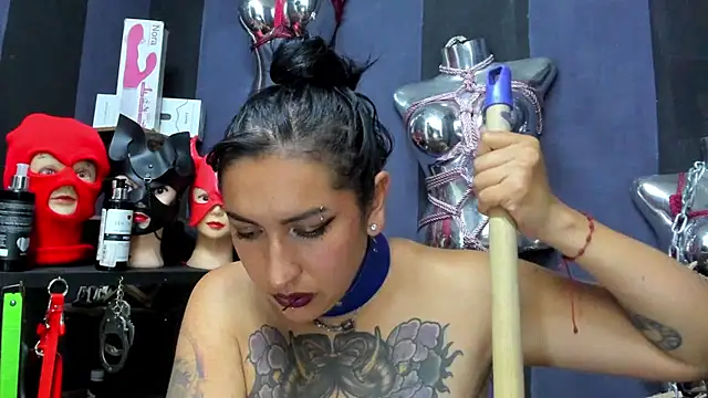 LucyStrike  online show from 03-01-25, 01:43