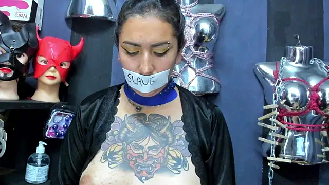 LucyStrike  online show from 03-04-25, 01:55