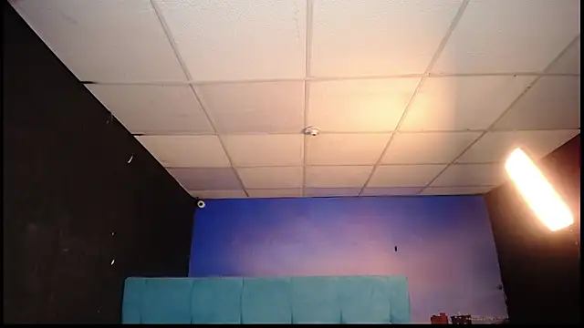 IsabellAndYessi online show from 01-11-25, 03:09