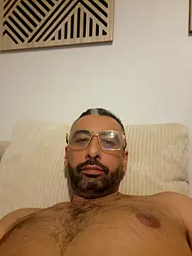 goldenhead1 online show from 02-07-26, 03:21