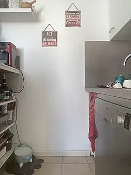 Luccreccia  online show from 11-16-25, 10:21