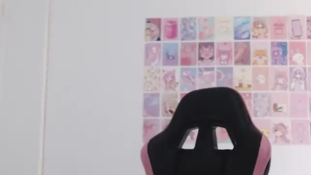 Snapshot of Emily_Guerra1 chatting on 10-28-25, 05:04 Emily Guerra1 online show from 10-28-25, 05:04