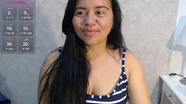 Snapshot of kendra__mamba chatting on 09-15-25, 01:44 kendra mamba online show from 09-15-25, 01:44