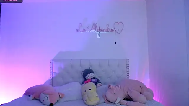 alee lenoxx online show from 11-24-25, 08:03