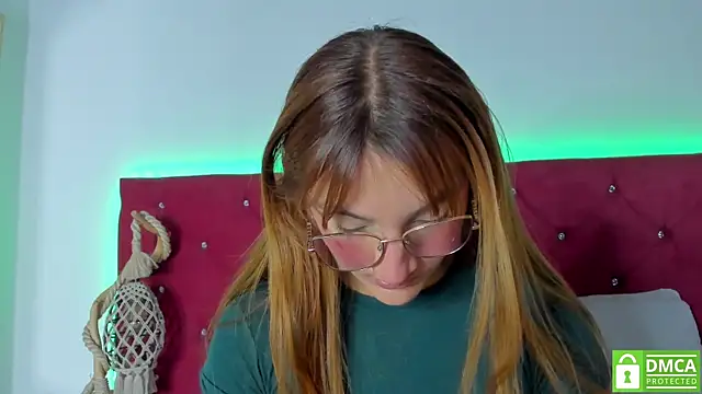 Snapshot of Ruth_harvey_ chatting on 12-12-24, 12:33 Ruth harvey online show from 12-12-24, 12:33