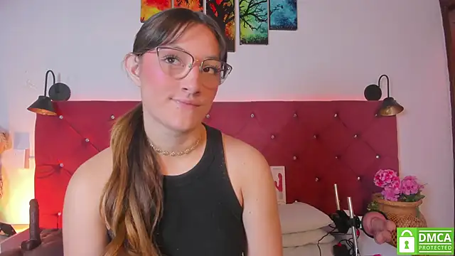 Ruth harvey  online show from 06-17-26, 01:23