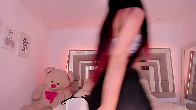 Snapshot of Nicolle_foxy chatting on 02-01-25, 08:37 Nicolle foxy online show from 02-01-25, 08:37