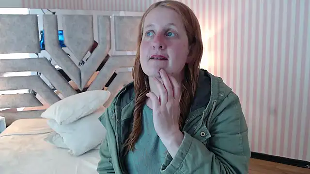 ViioletaMora online show from 01-31-25, 08:01