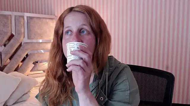 ViioletaMora online show from 02-01-25, 02:05