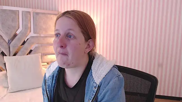 ViioletaMora online show from 02-04-25, 07:00