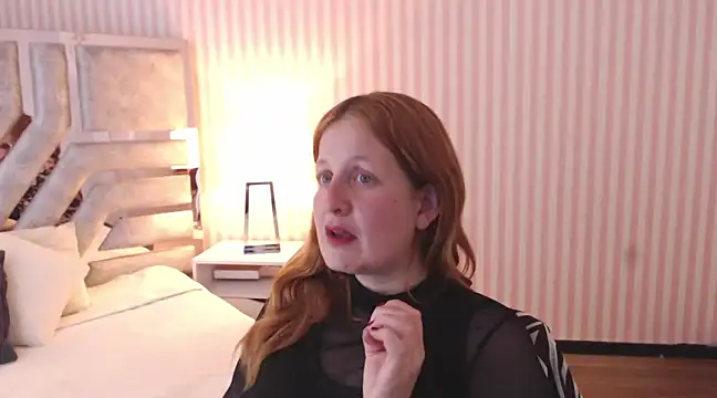 ViioletaMora online show from 02-07-25, 11:45