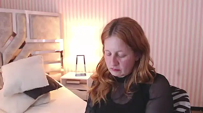 ViioletaMora online show from 02-08-25, 02:47