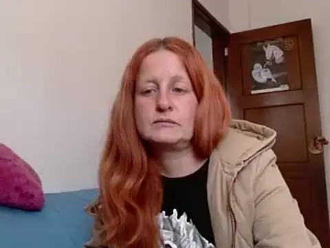 ViioletaMora online show from 10-07-25, 07:55