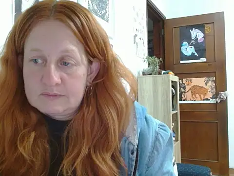 ViioletaMora online show from 05-09-26, 04:39