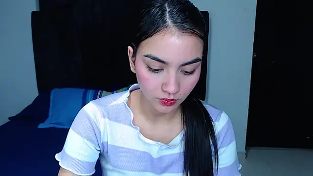 Snapshot of Ariel_Zeo1 chatting on 03-26-26, 07:19 Ariel Zeo1 online show from 03-26-26, 07:19