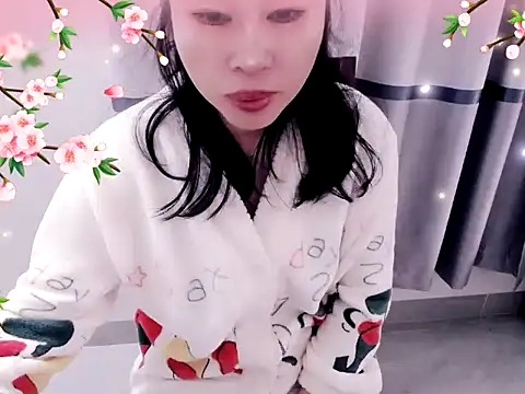 Snapshot of xiaoxuer chatting on 12-13-24, 03:27 xiaoxuer online show from 12-13-24, 03:27