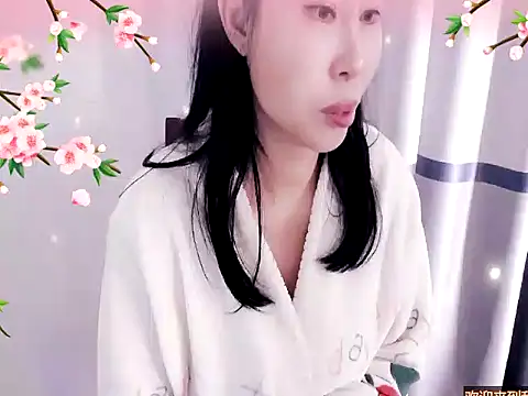 Snapshot of xiaoxuer chatting on 01-08-25, 04:23 xiaoxuer online show from 01-08-25, 04:23
