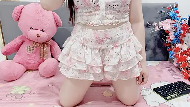 Funikio online show from 02-13-26, 02:51