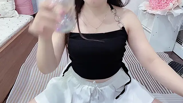 Funikio online show from 07-21-26, 01:19