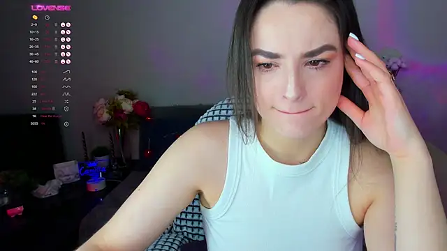 Snapshot of Camilla__one__ chatting on 02-10-25, 01:57 Camilla one online show from 02-10-25, 01:57