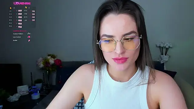 Snapshot of Camilla__one__ chatting on 02-10-25, 05:03 Camilla one online show from 02-10-25, 05:03