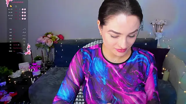 Snapshot of Camilla__one__ chatting on 02-27-25, 07:34 Camilla one online show from 02-27-25, 07:34