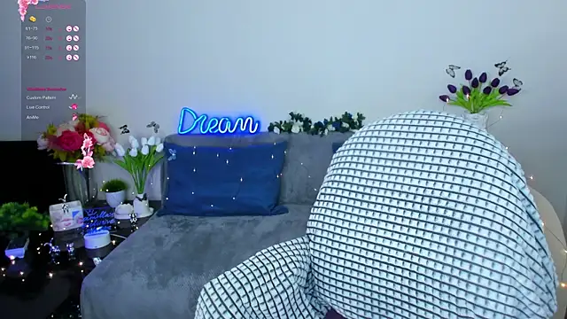 Snapshot of Camilla__one__ chatting on 03-14-25, 01:48 Camilla one online show from 03-14-25, 01:48