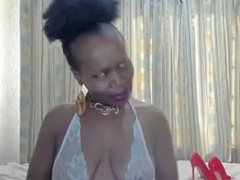 Snapshot of AfricanSquirtingQueen chatting on 09-14-25, 01:43 AfricanSquirtingQueen online show from 09-14-25, 01:43