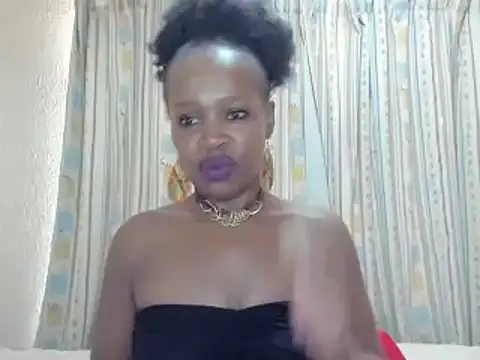 Snapshot of AfricanSquirtingQueen chatting on 09-21-25, 06:15 AfricanSquirtingQueen online show from 09-21-25, 06:15