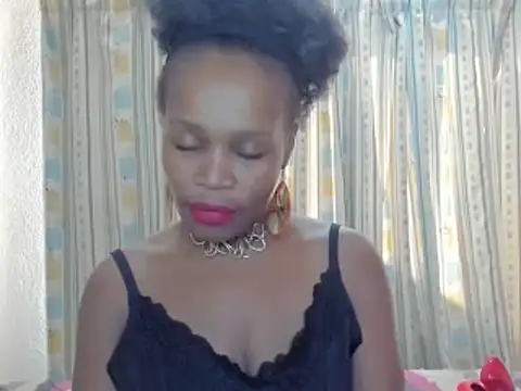 Snapshot of AfricanSquirtingQueen chatting on 10-01-25, 02:12 AfricanSquirtingQueen online show from 10-01-25, 02:12