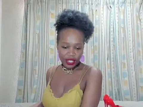 Snapshot of AfricanSquirtingQueen chatting on 10-22-25, 04:35 AfricanSquirtingQueen online show from 10-22-25, 04:35