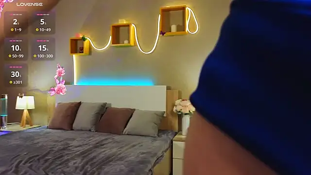 oliviabr0wn0 online show from 02-23-25, 02:07