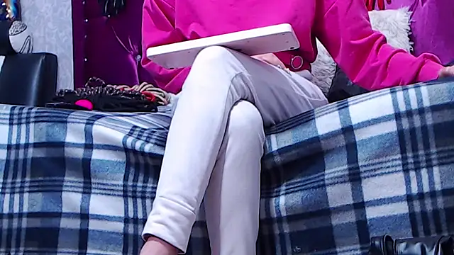 Snapshot of AyshaScott chatting on 02-07-25, 12:17 AyshaScott online show from 02-07-25, 12:17