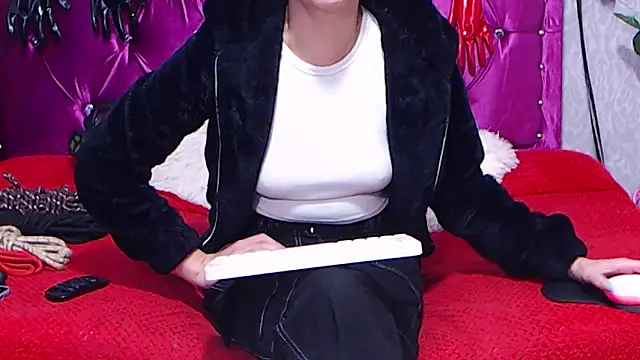 Snapshot of AyshaScott chatting on 02-24-25, 12:26 AyshaScott online show from 02-24-25, 12:26