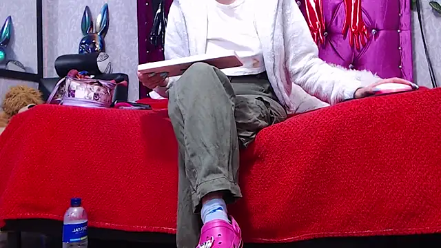 Snapshot of AyshaScott chatting on 02-25-25, 12:45 AyshaScott online show from 02-25-25, 12:45