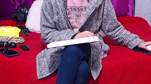 Snapshot of AyshaScott chatting on 03-10-25, 12:37 AyshaScott online show from 03-10-25, 12:37