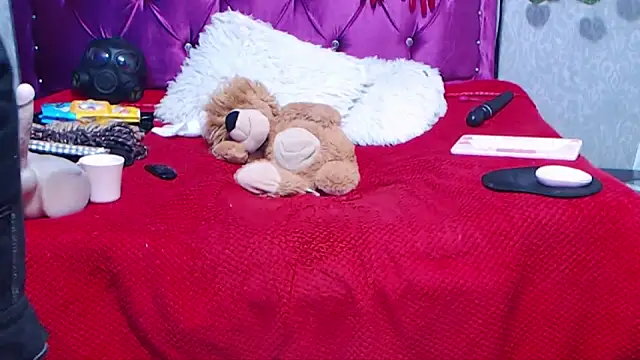 Snapshot of AyshaScott chatting on 09-26-25, 12:53 AyshaScott online show from 09-26-25, 12:53