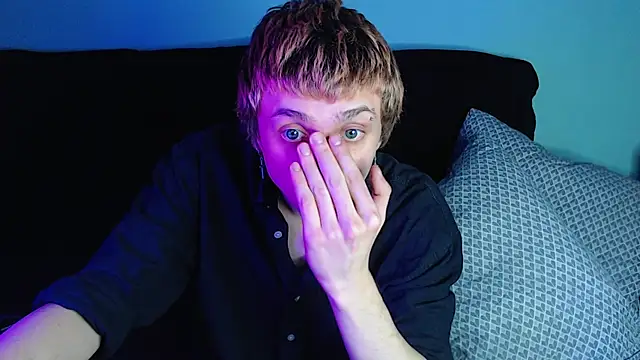 axxxturel online show from 12-25-24, 07:24