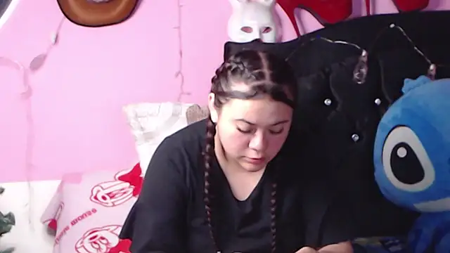 NikkiRous  online show from 01-04-25, 04:32