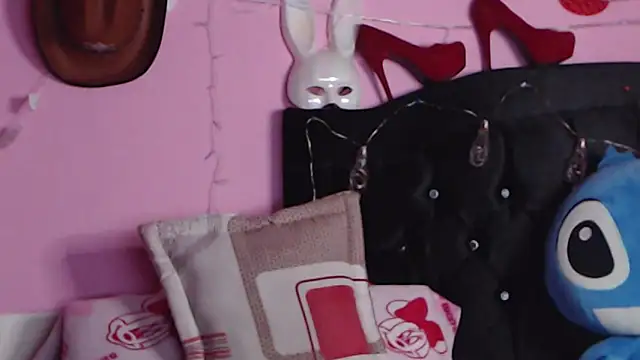 NikkiRous  online show from 01-07-25, 01:14