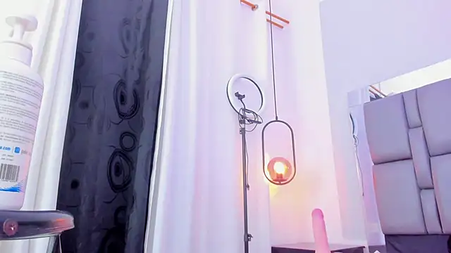 Emily Gil1 online show from 02-07-25, 04:46