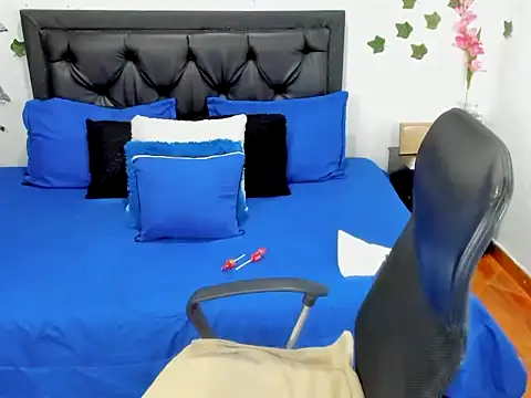 Snapshot of Violeta_stilll chatting on 10-06-25, 06:38 Violeta stilll online show from 10-06-25, 06:38