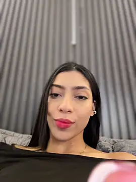 Snapshot of Ema_azel chatting on 02-19-26, 02:13 Ema azel online show from 02-19-26, 02:13