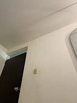 Snapshot of Ema_azel chatting on 03-19-26, 01:59 Ema azel online show from 03-19-26, 01:59