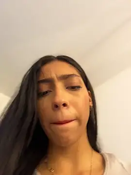 Snapshot of Ema_azel chatting on 03-26-26, 01:49 Ema azel online show from 03-26-26, 01:49