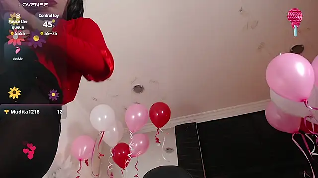 Snapshot of Giorgina_Parado chatting on 02-14-25, 04:15 Giorgina Parado online show from 02-14-25, 04:15