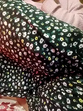 Im Cute online show from 01-07-25, 06:24