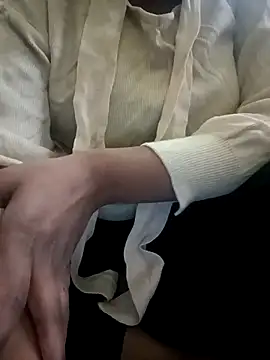 Im Cute online show from 01-12-26, 11:37