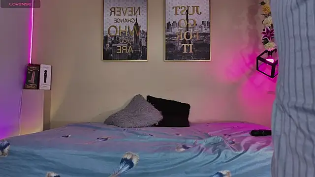 KokoAndRin online show from 02-04-25, 10:55